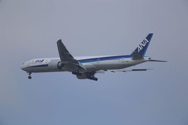 BOEING 777-300ER (JA781A)