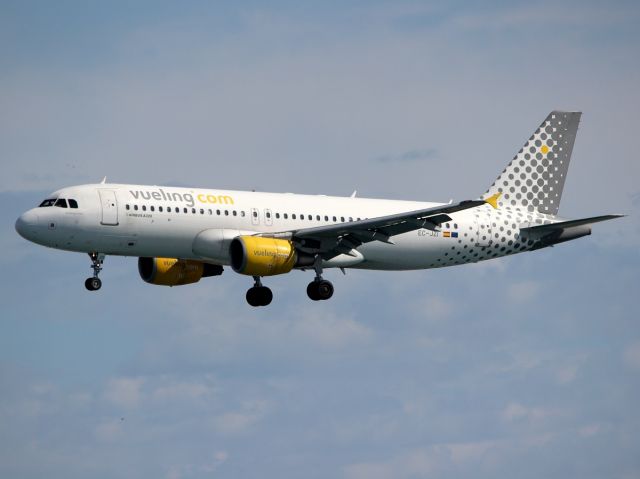 Airbus A320 (EC-JZI) - 21 mai 2015