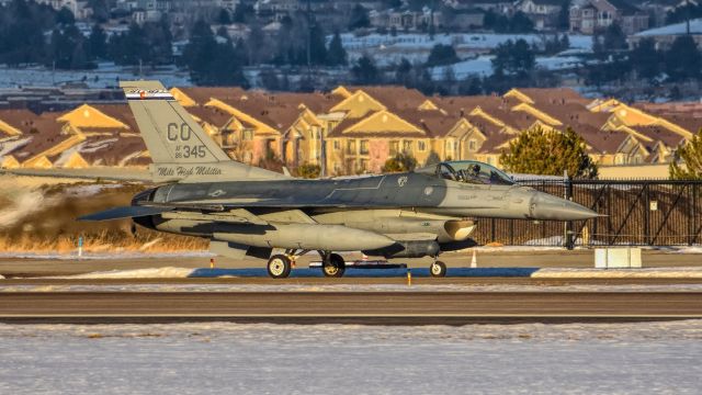 Lockheed F-16 Fighting Falcon —