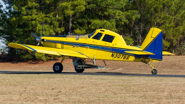 Air Tractor AT-802 (N307BR) - Heading out to apply fertilizer to East Texas pines.