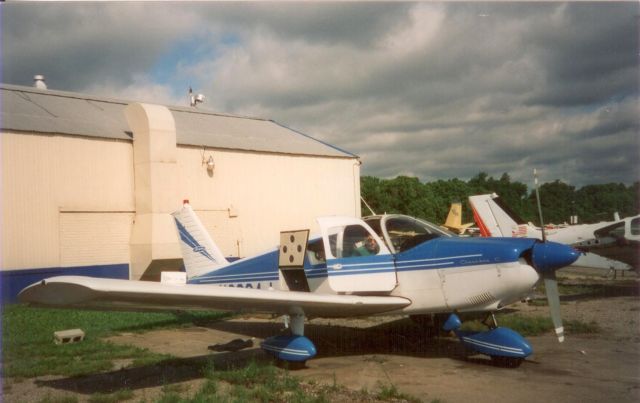 Piper Cherokee (N8824J) - Getting ready to fly from Lunken Airport, Cincinnati OH to Concord, CA