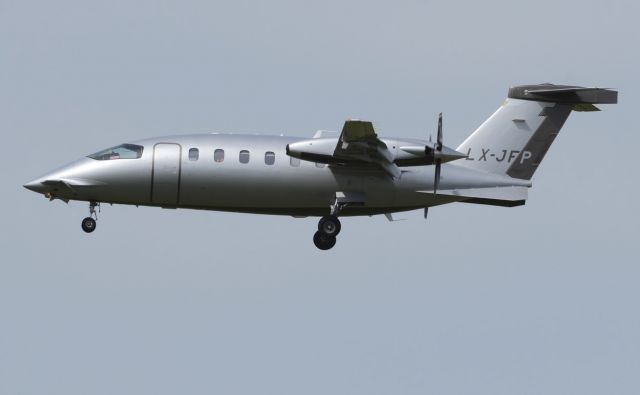 Piaggio P.180 Avanti (LX-JFP)