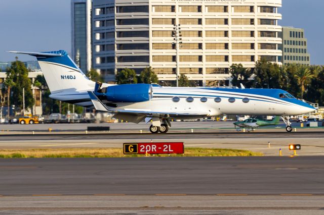 Gulfstream Aerospace Gulfstream IV (N16DJ)