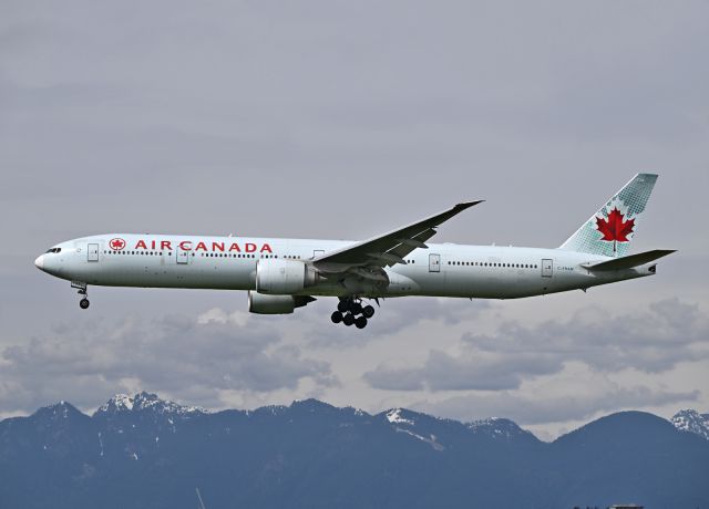 BOEING 777-300ER (C-FRAM)