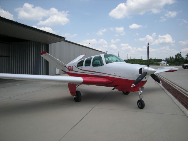 Beechcraft 35 Bonanza (N2DR)