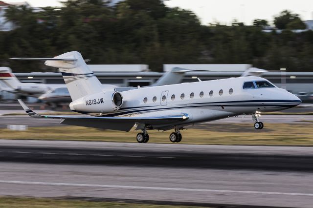 IAI Gulfstream G280 (N819JW)