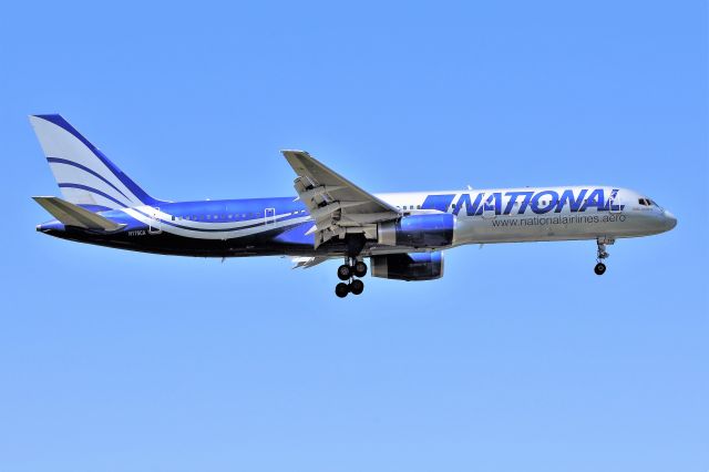 Boeing 757-200 (N176CA)