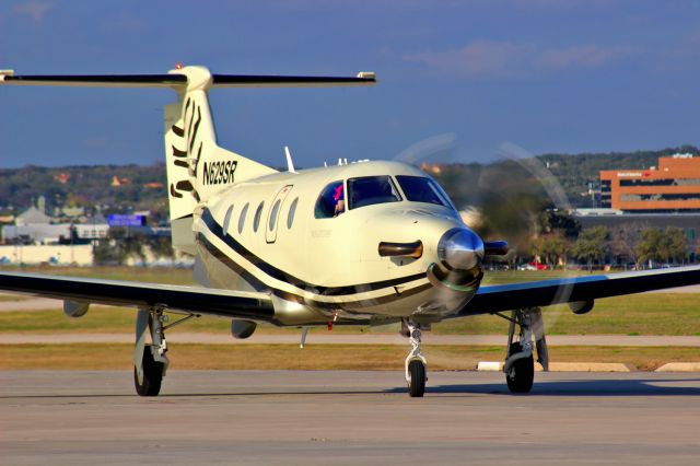 Pilatus PC-12 (N629SR)