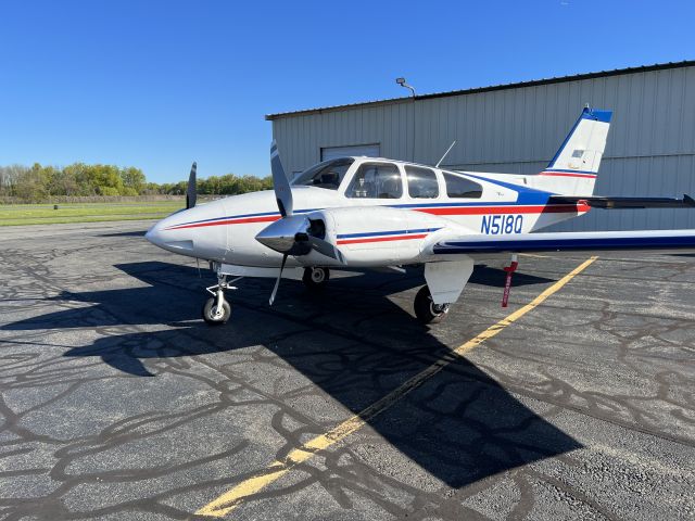 Beechcraft 55 Baron (N518Q)