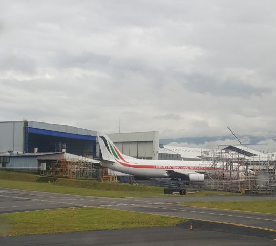 BOEING 737-400 (N16AQ) - Resting at SJO do not know if still operates.
