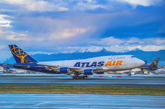 Boeing 747-400 (N459MC) - Landing just after sunset, this is Anchorage in late October. ©Bo Ryan Photography