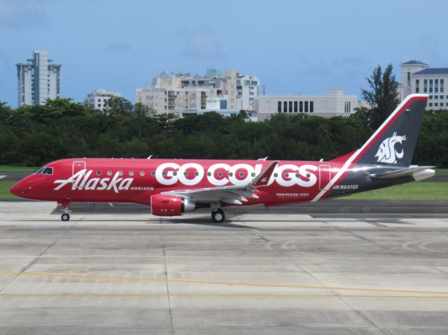 EMBRAER 175 (long wing) (N661QX)