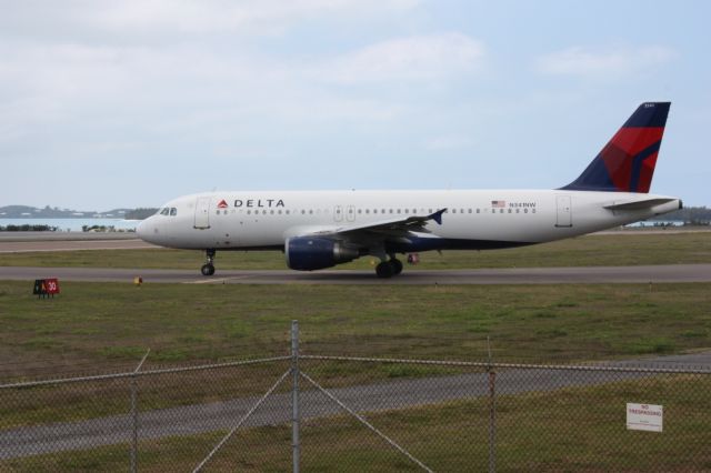 Airbus A320 (N341NW)