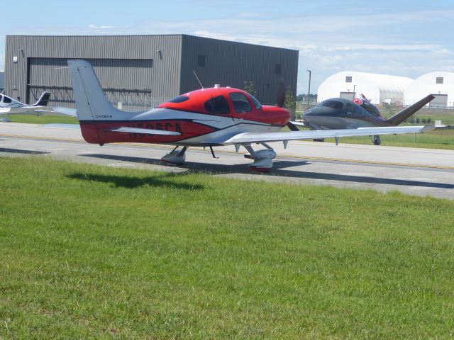 Cirrus SR-22 (N596CA)