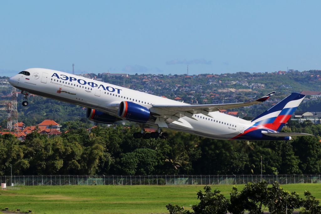 Airbus A350-900 (RA-73154)