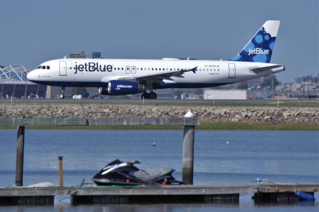 Airbus A320 (N536JB)