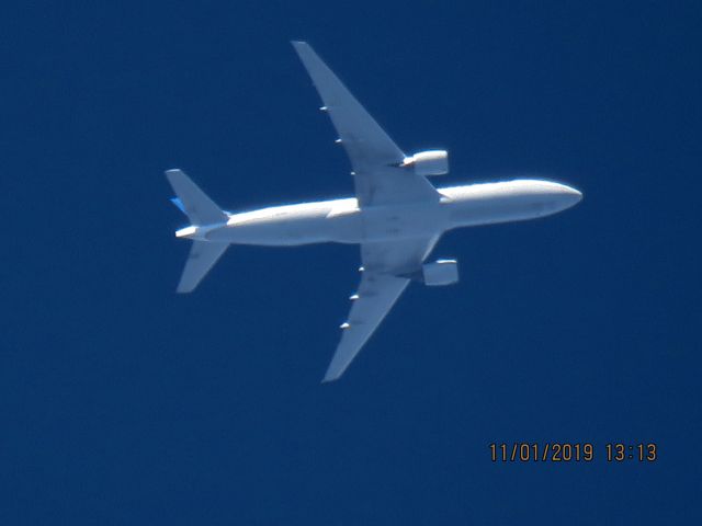 Boeing 777-200 (N776UA)