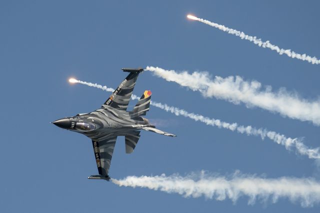 Lockheed F-16 Fighting Falcon (SFR101)