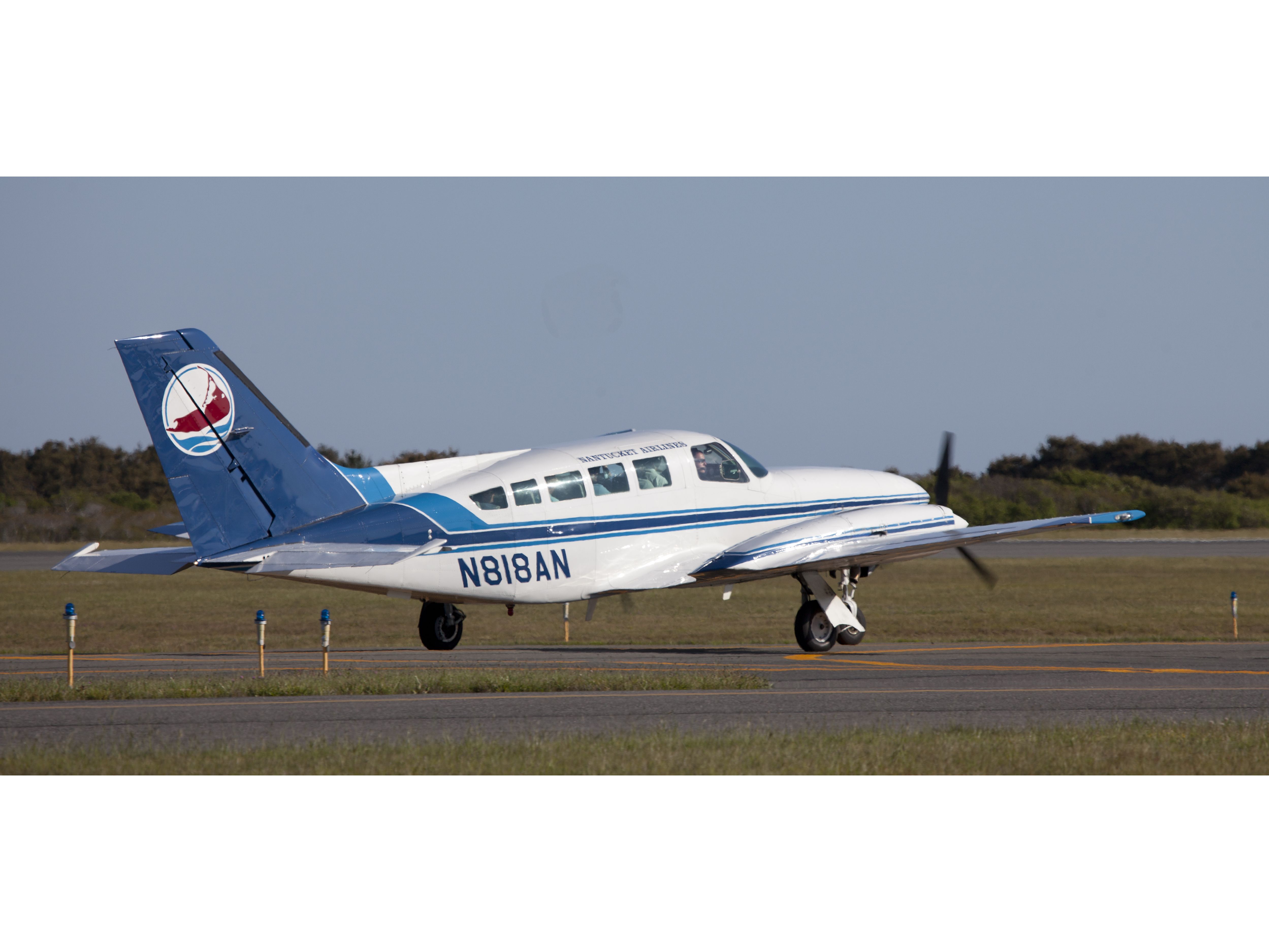 Cessna 402 (N818AN)