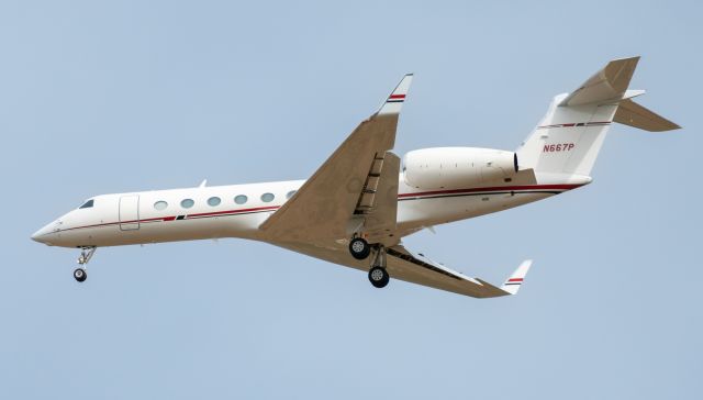 Gulfstream Aerospace Gulfstream V (N667P)