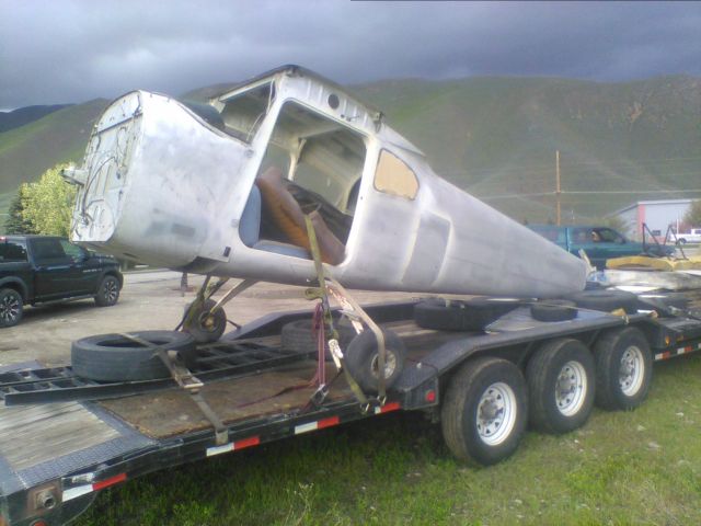 Cessna Skylane — - Saw this in Bellevue, Idaho at a grocery store parking lot going to get rebuilt