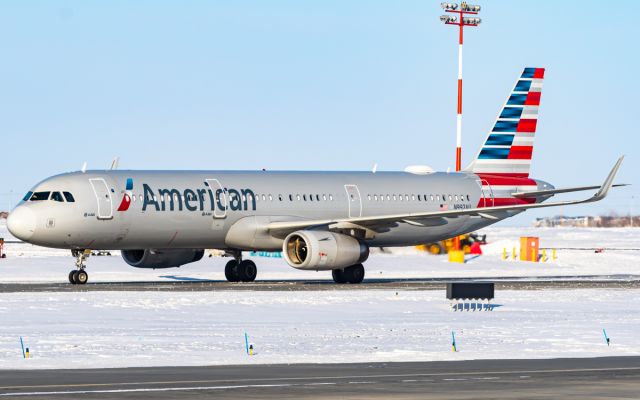 Airbus A321 (N992AU)