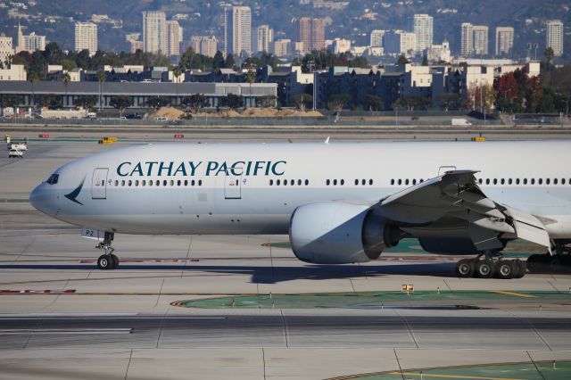 BOEING 777-300ER (B-KPZ)