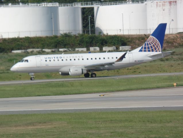 Embraer 170/175 (N131SY) - Overview. August 3rd, 2015.