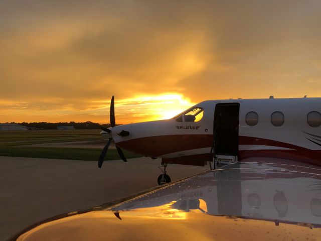 Pilatus PC-12 (N135PF)