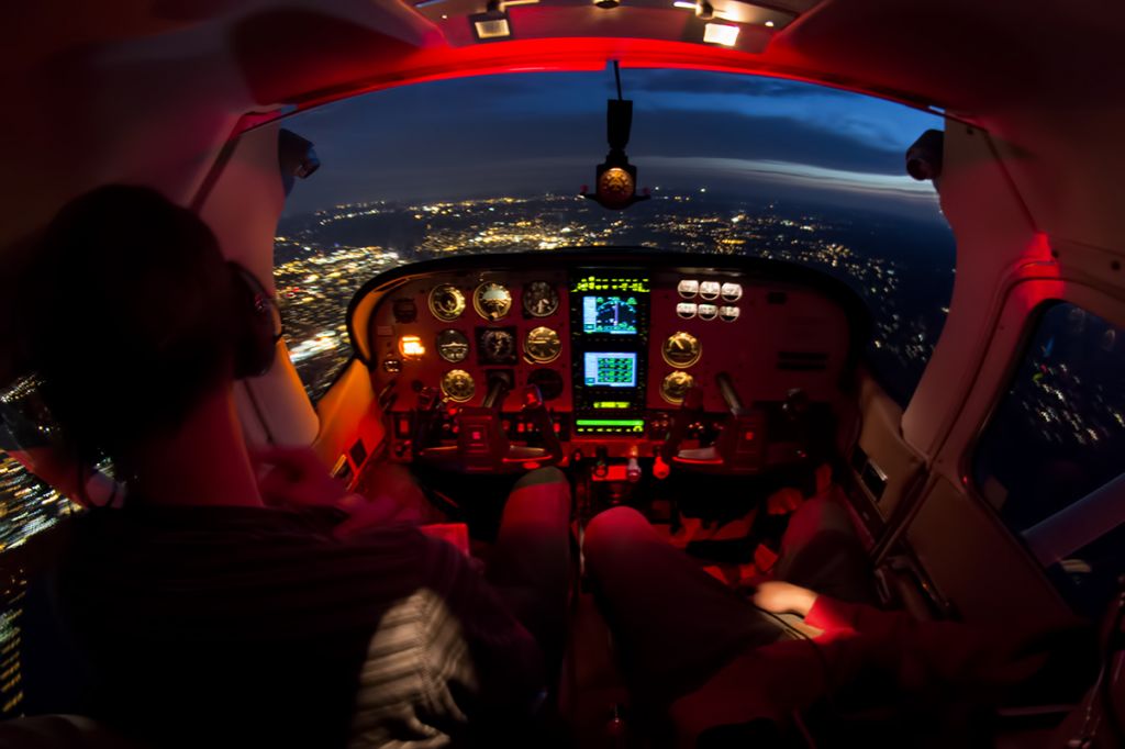 Cessna Skylane (N6453H)