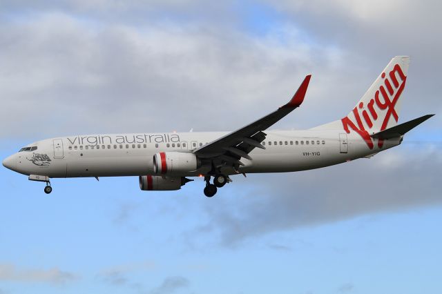 Boeing 737-800 (VH-YIG)