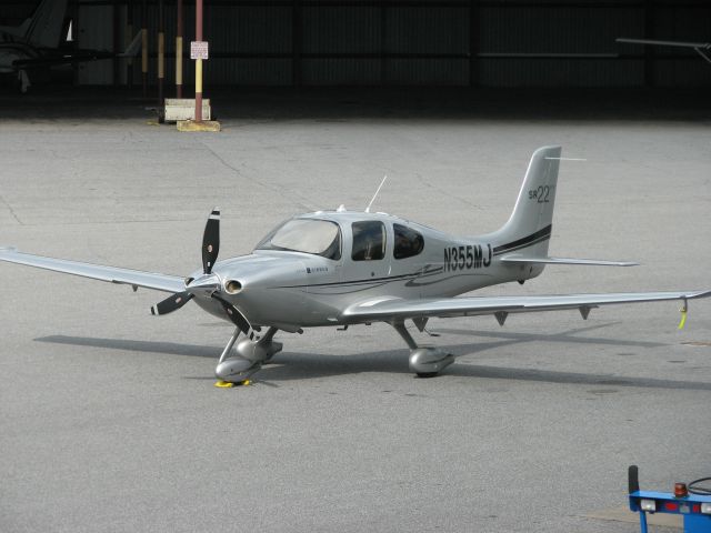 Cirrus SR-22 (N355MJ)