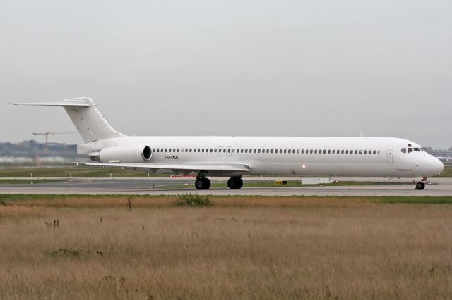 McDonnell Douglas MD-81 (YR-MDT)