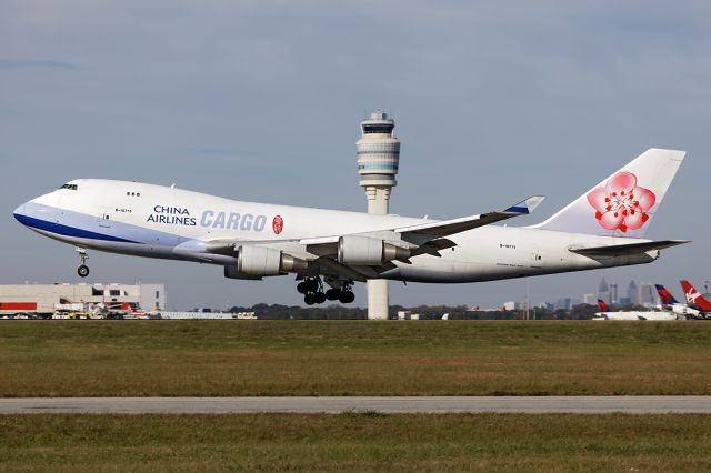 Boeing 747-400 (B-18715)