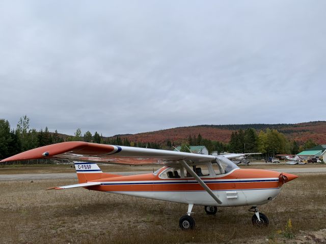 Cessna Skyhawk (C-FSSF)