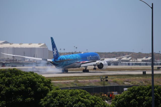 Boeing 787-9 Dreamliner (F-ONUI)