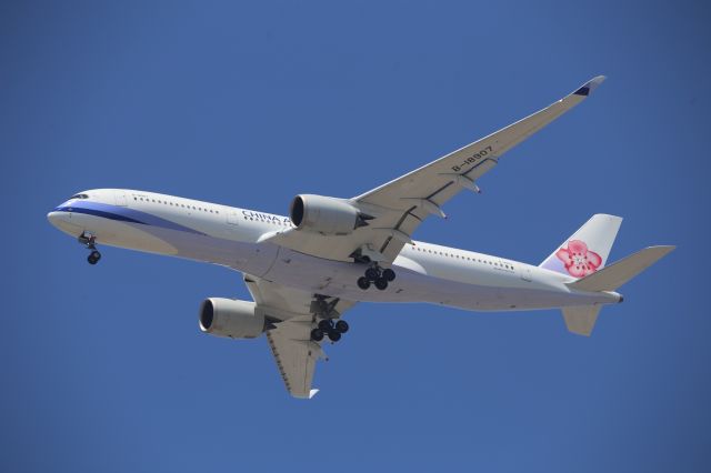 Airbus A350-900 (B-18907)