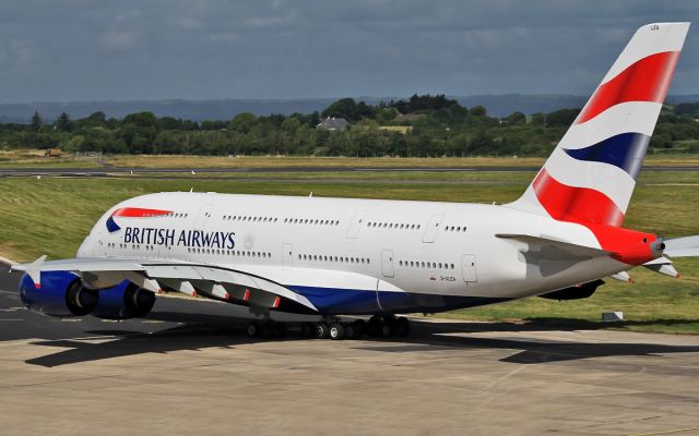 Airbus A380-800 (G-XLEA)