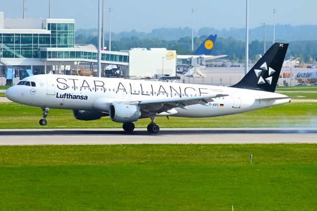 Airbus A320 (D-AIPC)