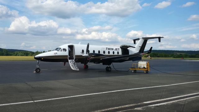 Beechcraft 1900 — - Flight T7 5011 : from Périgueux (Périgord, France) to Paris Orly (409km - 1h20).  16JUNE2015.