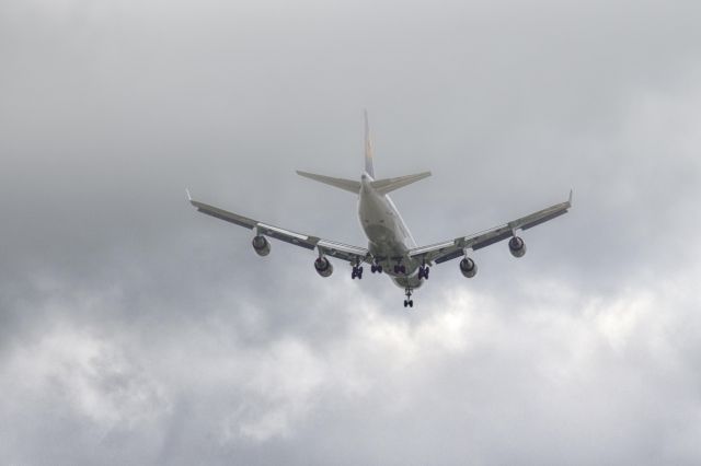 Boeing 747-200 —