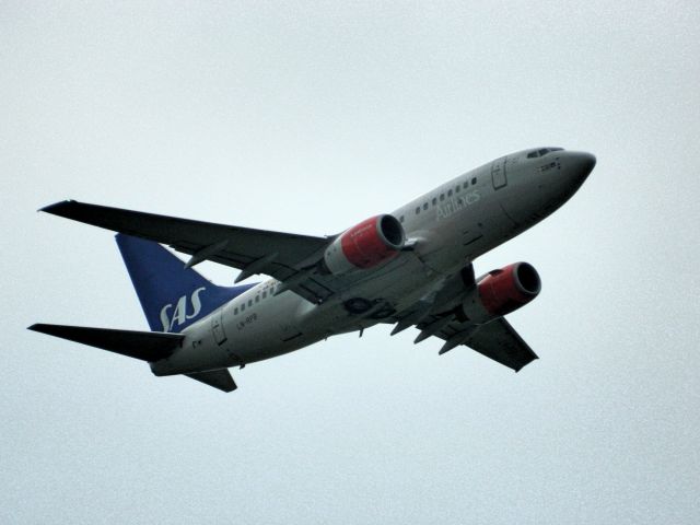 BOEING 737-600 (LN-RPB)