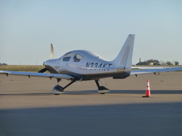 Lancair Columbia 400 (N234KT)