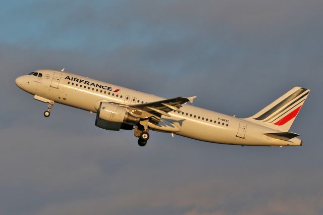 Airbus A320 (F-GKXC) - AF1669 departs in the early morning light on the way back to Paris CDG