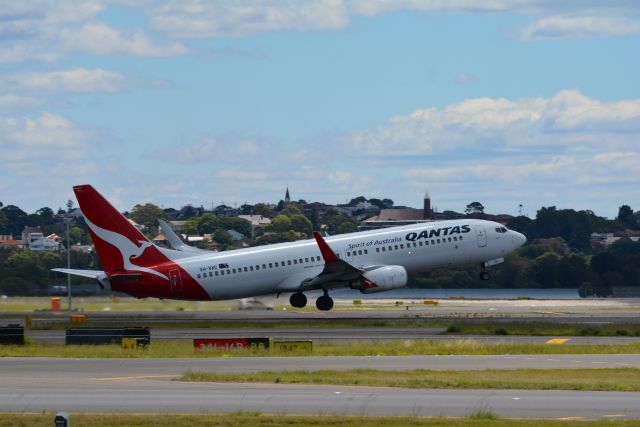 Boeing 737-800 (VH-VXC) - Dec 2017