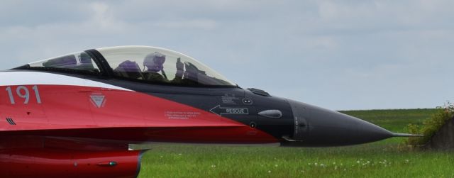 Lockheed F-16 Fighting Falcon — - En 2023 visite d'autres unités militaires d'autres pays