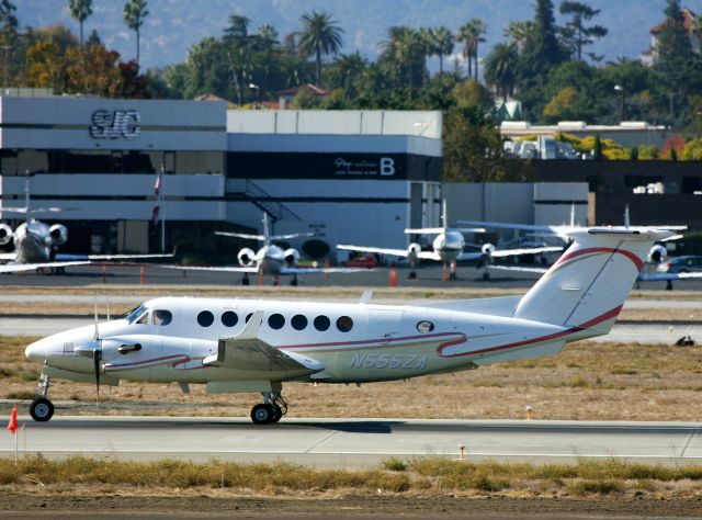 Beechcraft Super King Air 300 (N555ZA) - KSJC - apprx October 2006 at SJC 1991 Beech B300 C/N FL-48