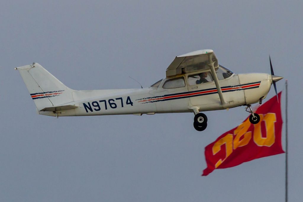 Cessna Skyhawk (N97674)