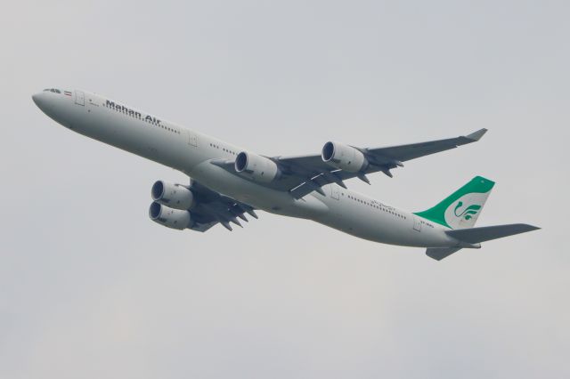 Airbus A340-600 (EP-MMG)