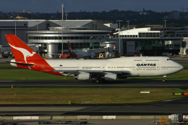 Boeing 747-400 (VH-OJL)